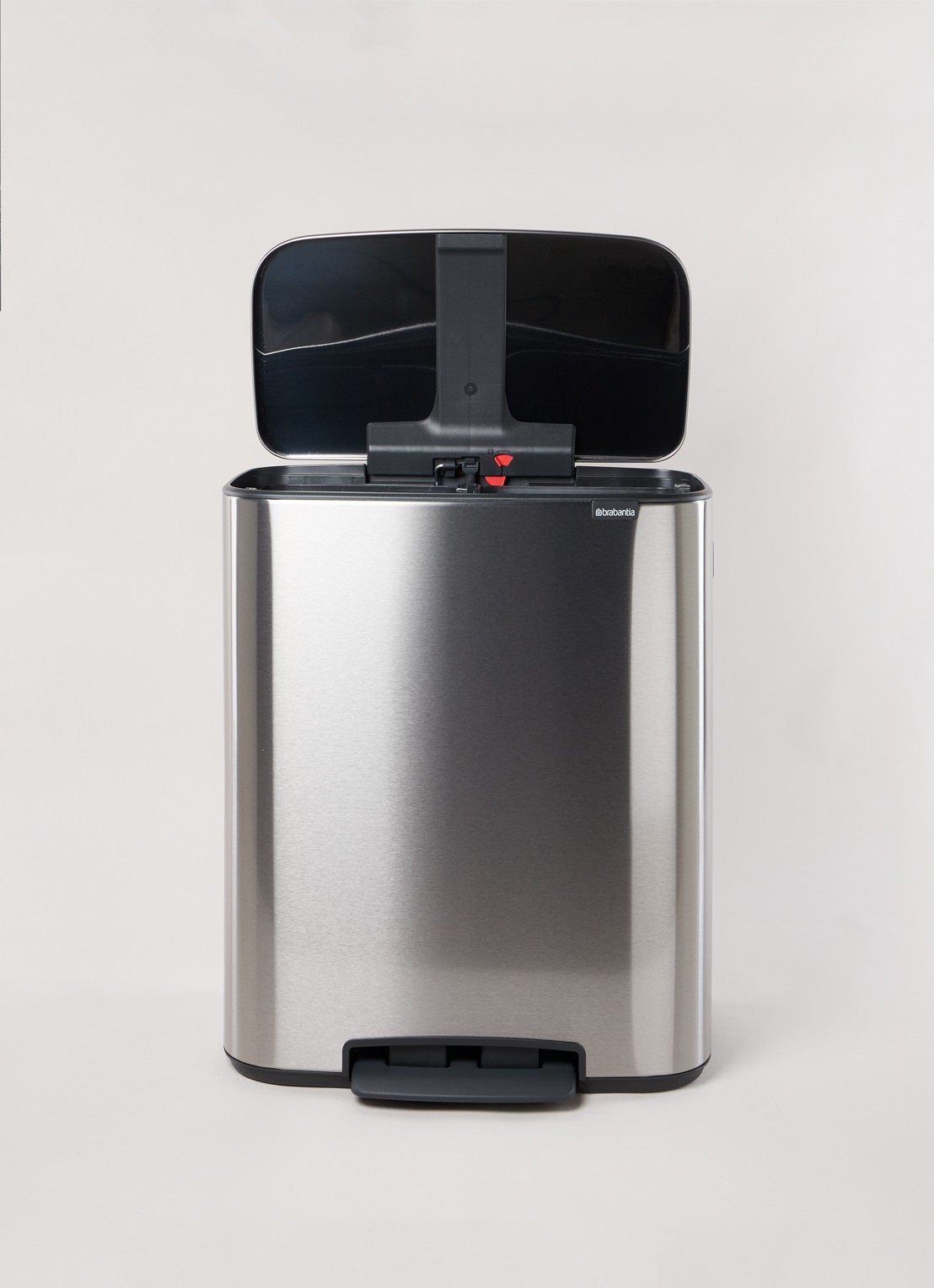 Brabantia Bo  pedaalemmer 2 x 30 liter - voorkant 4 zilver