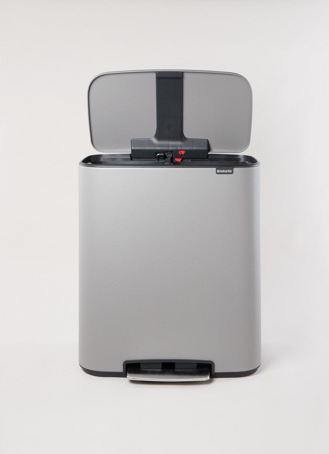 Brabantia Bo  pedaalemmer 2 x 30 liter - voorkant 2 grijs
