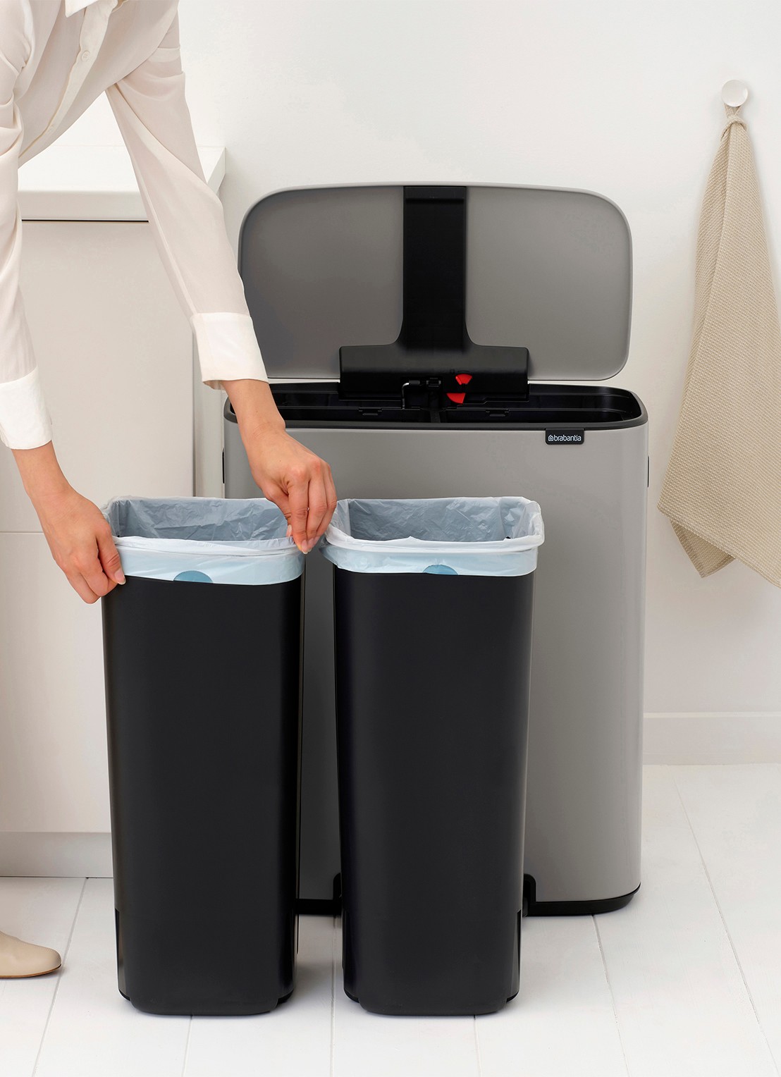 Brabantia Bo pedaalemmer 2 x 30 liter - detail 5 middengrijs