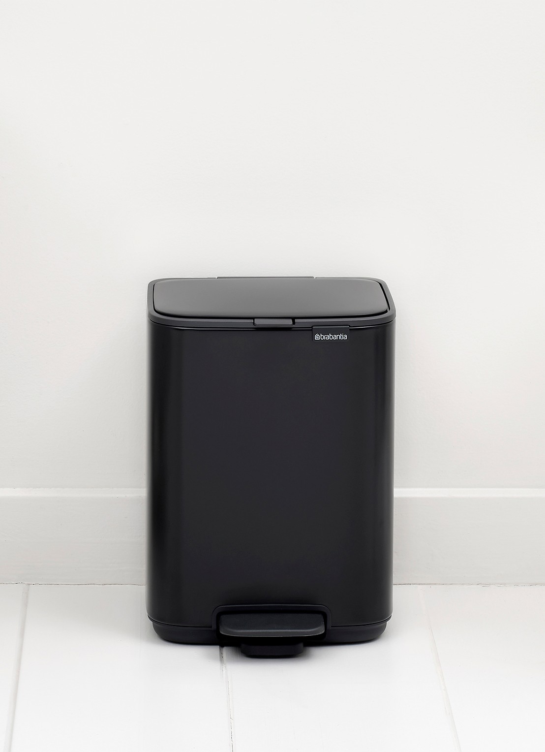 Brabantia Bo pedaalemmer 4 liter  - detail 4 zwart