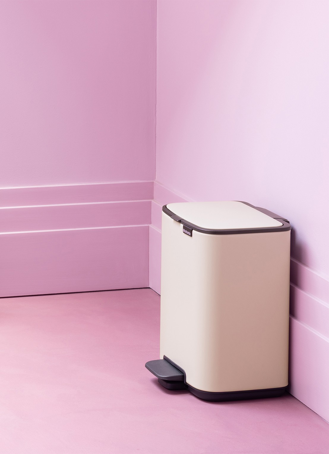 Brabantia Bo pedaalemmer 4 liter  - detail 5 beige