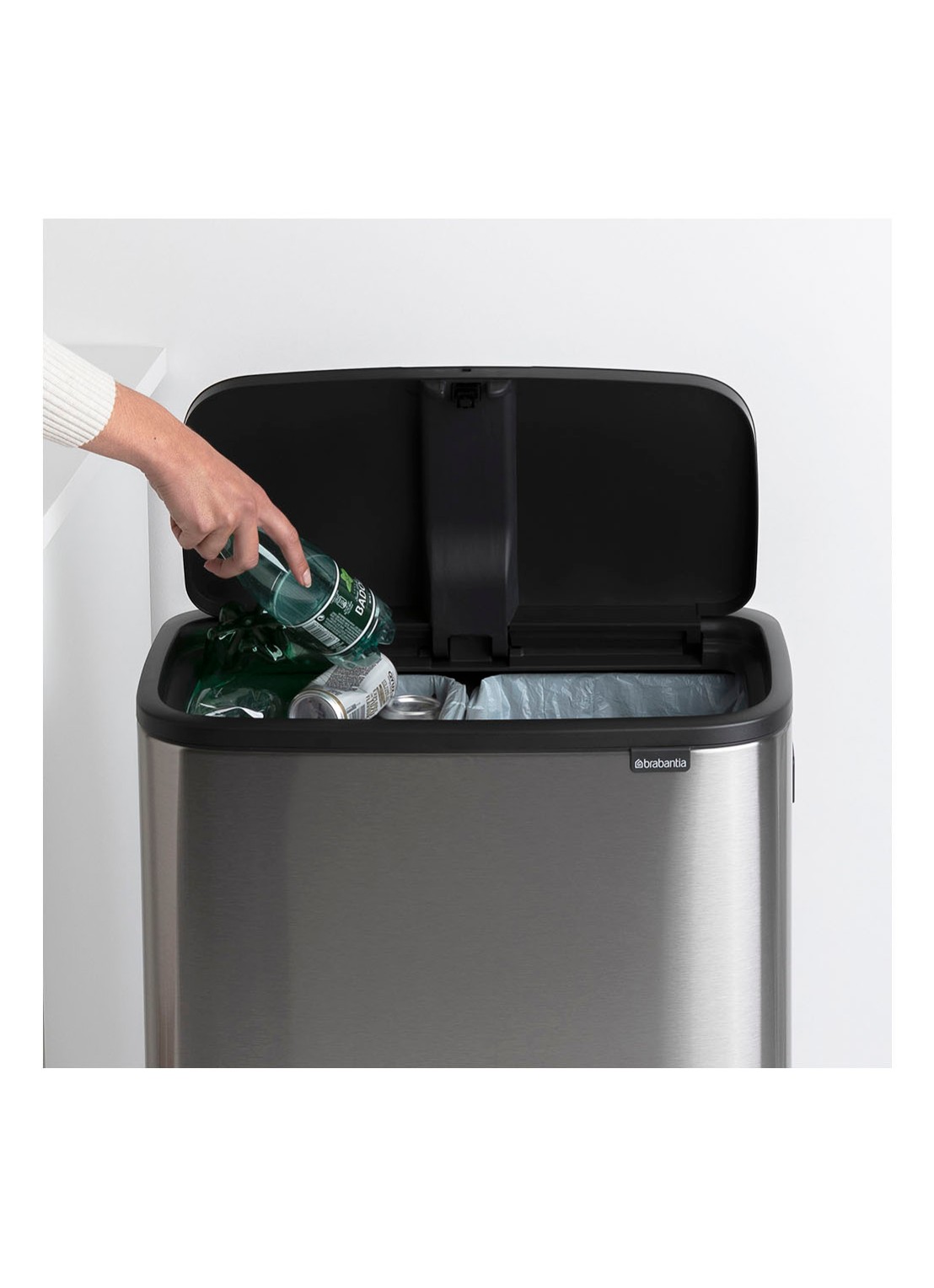 Brabantia Bo Touch Bin Hi  duo prullenbak met deksel op pootjes 2 x 30 liter - detail 4 zilver