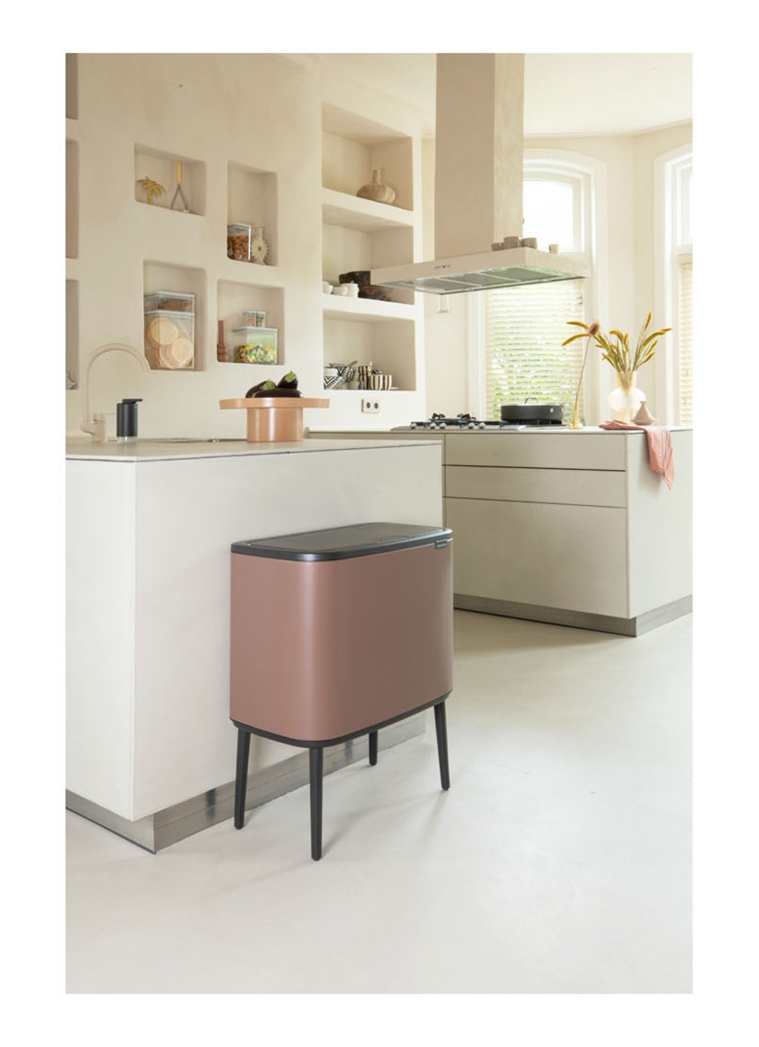 Brabantia Bo Touch Bin prullenbak 11 + 23 liter - voorkant 8 taupe