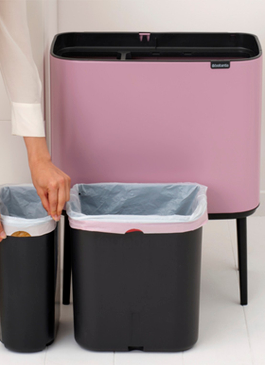 Brabantia Bo Touch Bin prullenbak 11 + 23 liter - detail 5 donkerroze