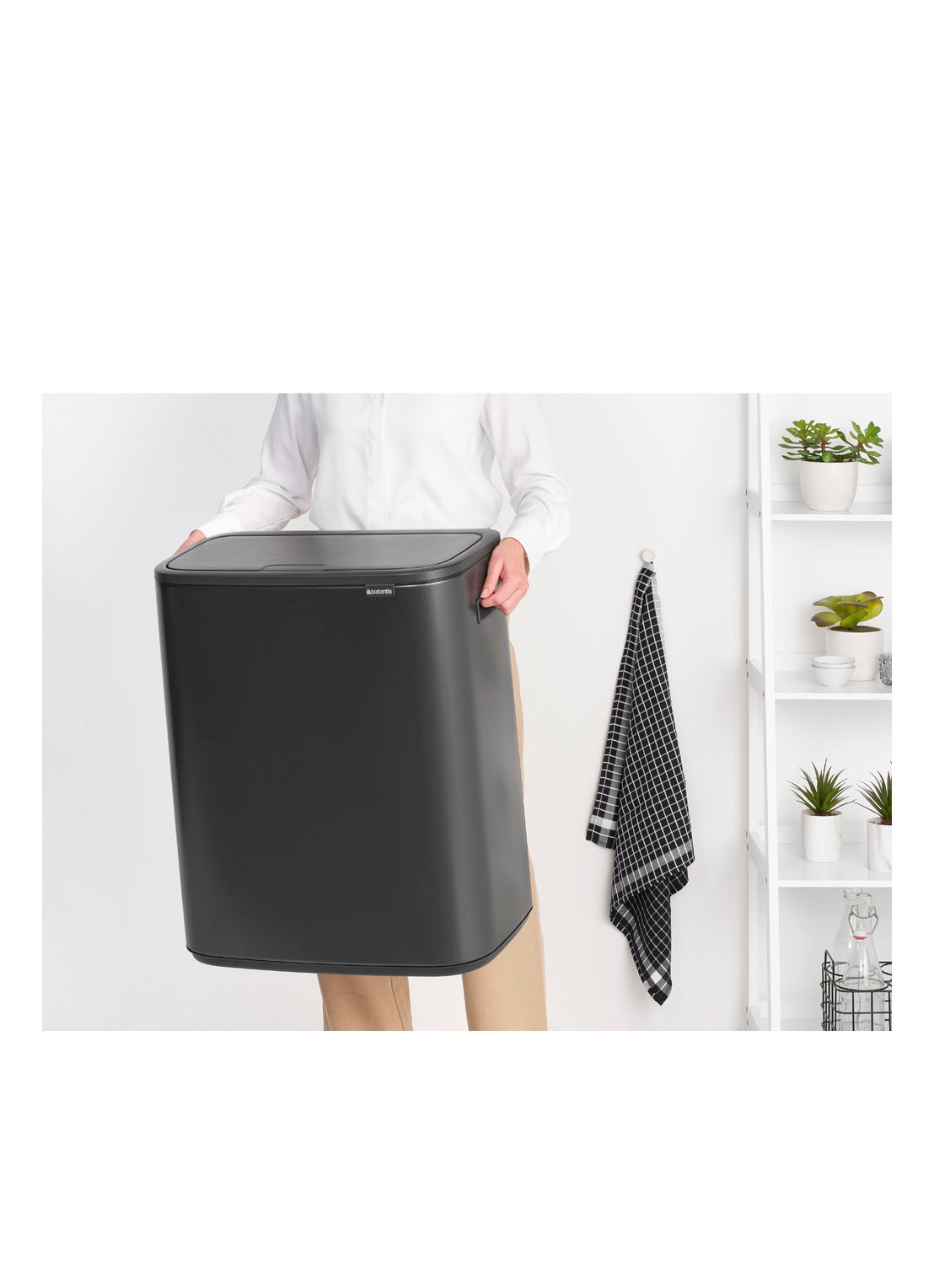 Brabantia Bo Touch Bin prullenbak 60 liter - detail 3 grijs