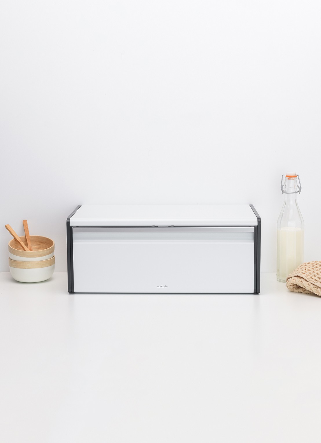 Brabantia Bo Touch Bin prullenbak met deksel 60 liter - detail 5 wit