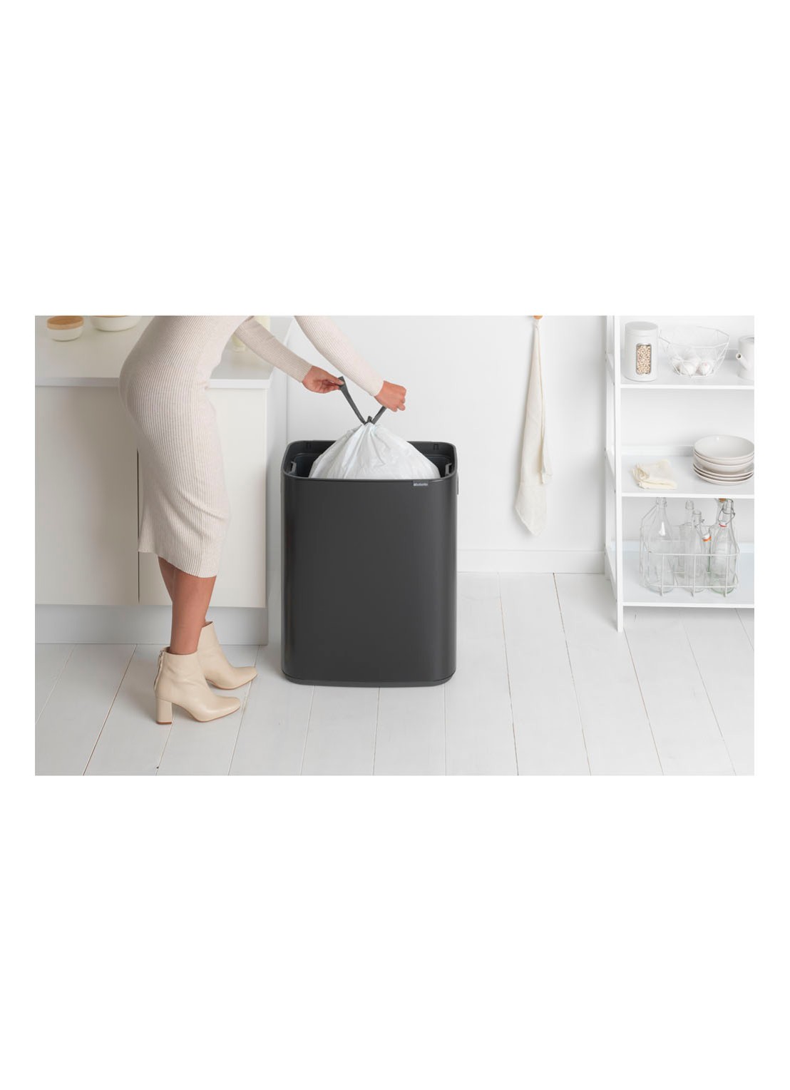 Brabantia Bo Touch Bin prullenbak met deksel 60 liter - detail 4 zwart