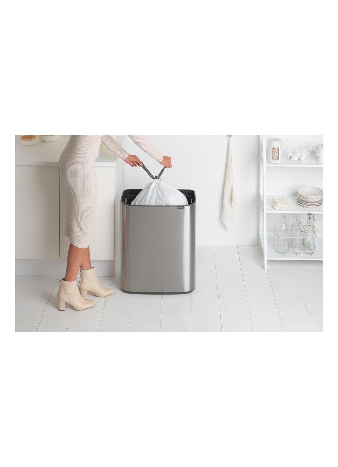 Brabantia Bo Touch Bin prullenbak met deksel 60 liter - detail 4 zilver