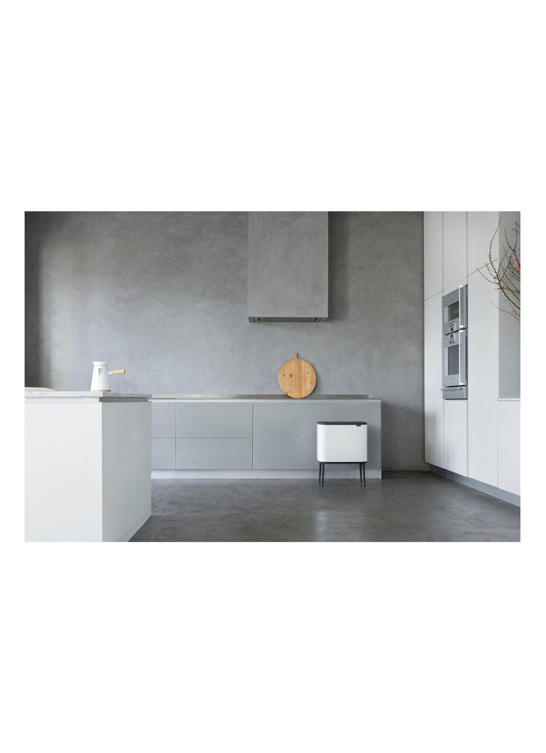 Brabantia Bo Touch Bin  prullenbak met deksel op pootjes 3 x 11 liter - voorkant 7 wit
