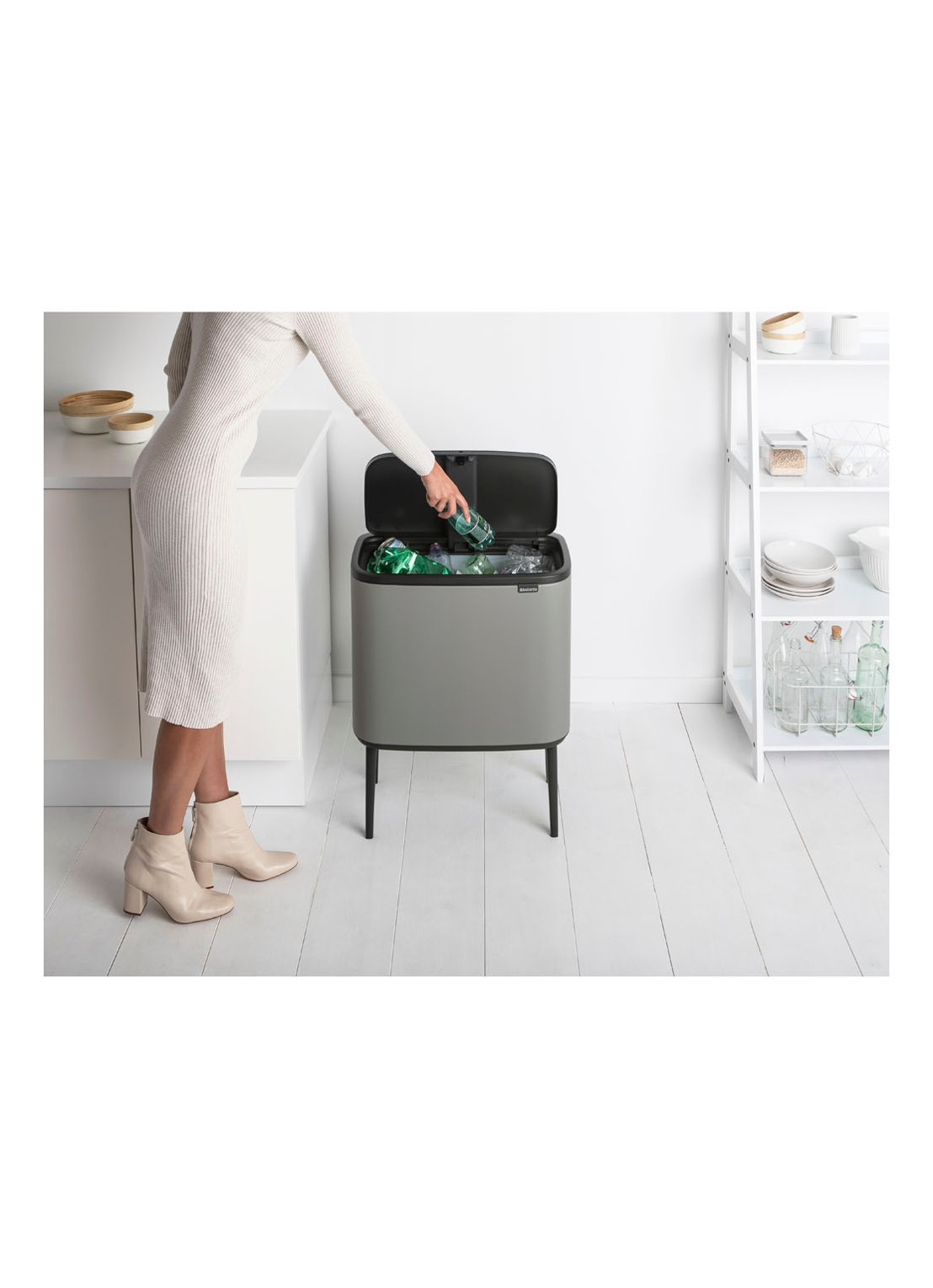 Brabantia Bo Touch Bin prullenbak met deksel op pootjes 36 liter - detail 6 grijs