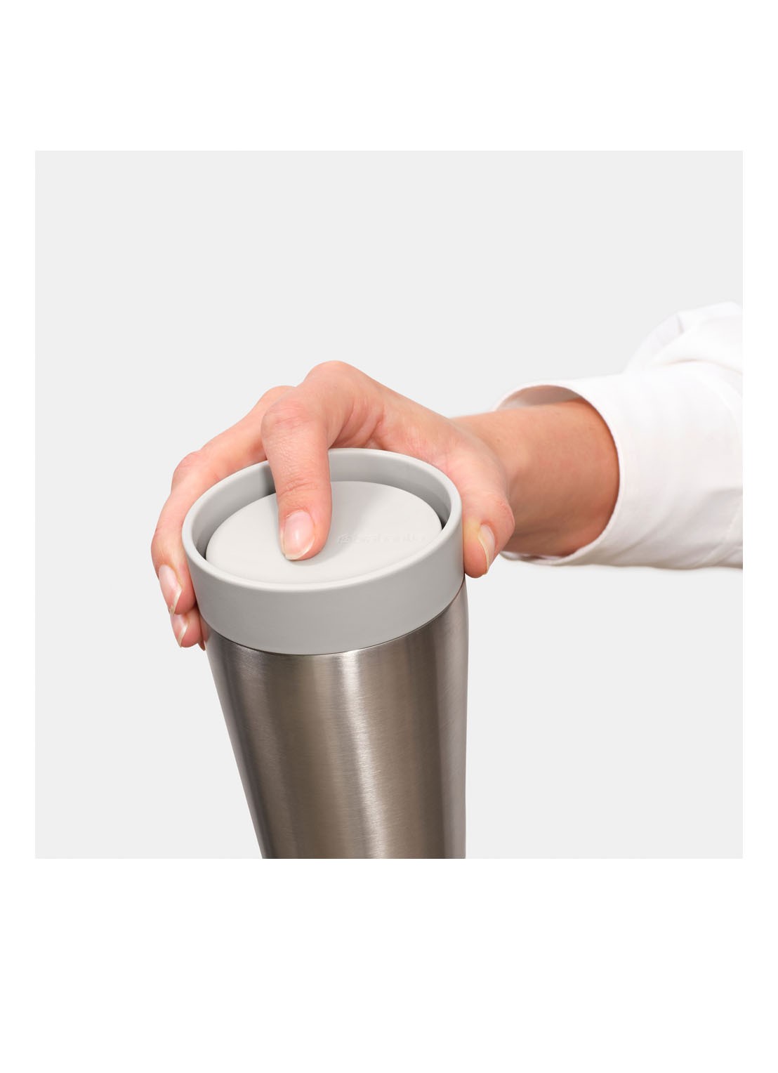 Brabantia Bo Touch Bin recycle prullenbak met deksel op pootjes 3 x 11 liter - detail lichtgrijs