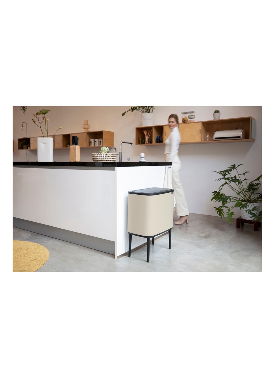 Brabantia Bo Touch Bin recyling duo prullenbak met deksel op pootjes 11 + 23 liter - detail 5 gebroken wit
