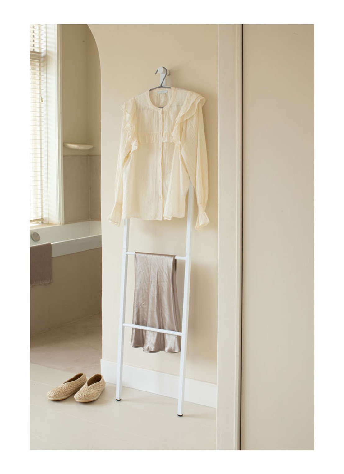 Brabantia Linn Dressboy kledinghouder 97 cm  - voorkant 2 wit