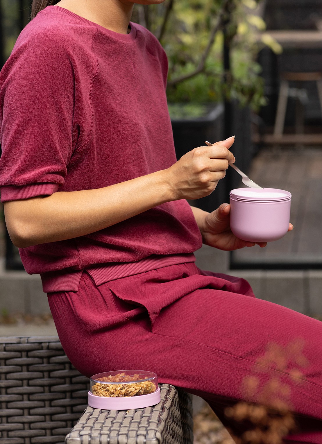 Brabantia Make & Take Yoghurt Beker To Go 500 ml - detail 4 donkerroze