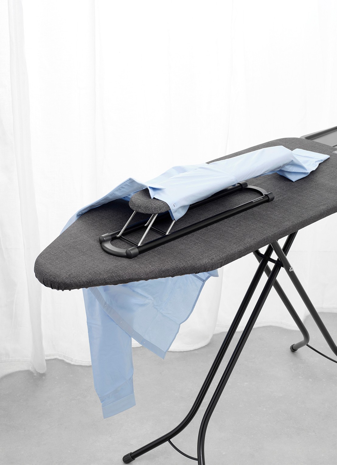 Brabantia Mouwplank 60 x 10 cm - voorkant 2 zwart