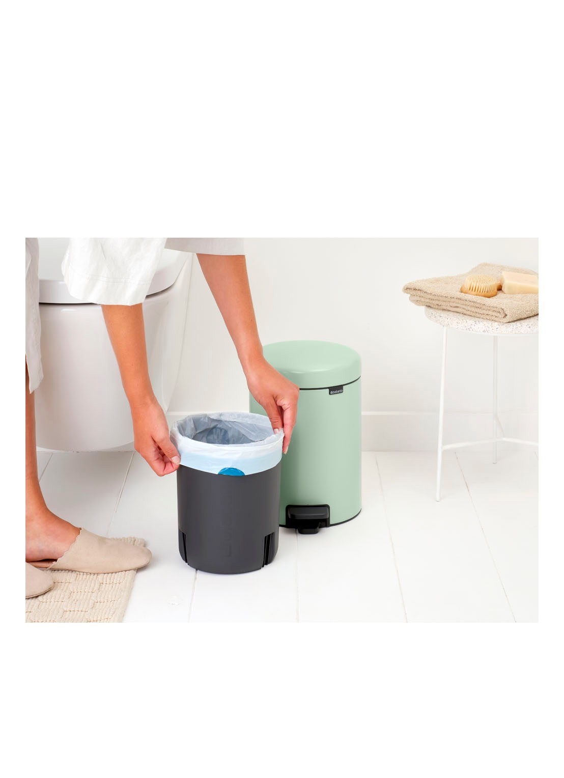 Brabantia NewIcon pedaalemmer 5 liter - detail 5 lindegroen