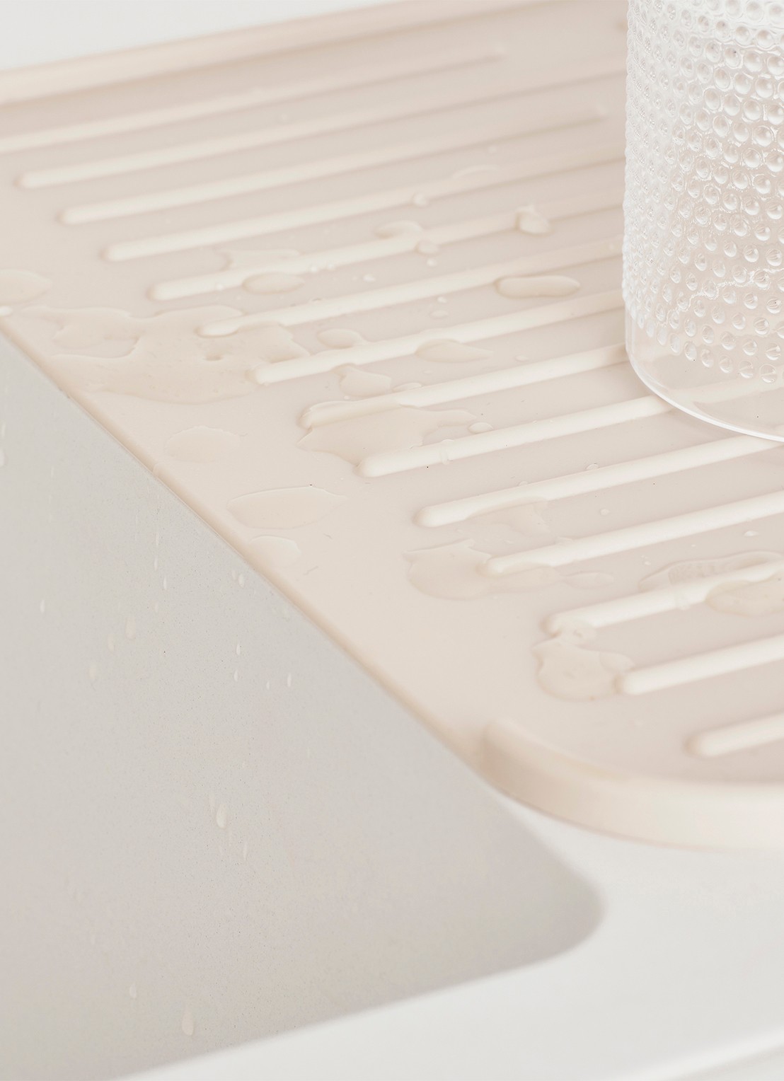 Brabantia SinkSide afdruipmat 44 x 32 cm - voorkant 3 beige