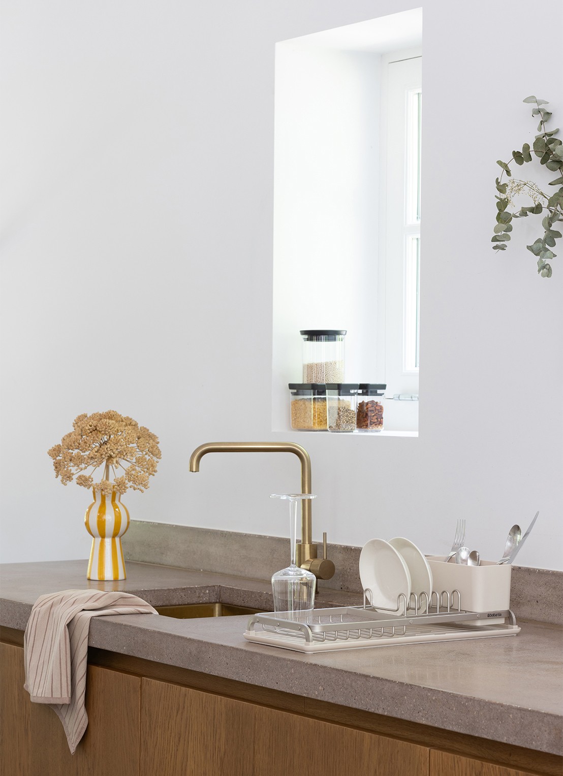 Brabantia SinkSide afdruiprek met bestekhouder - detail 8 beige