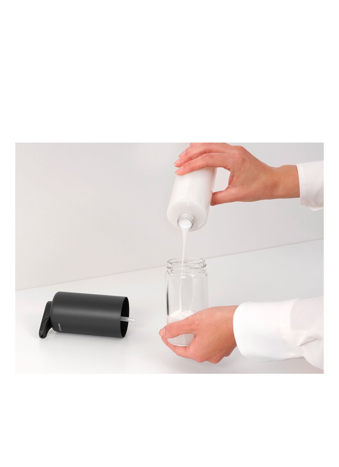 Brabantia SinkStyle zeepdispenser 200 ml  - detail 5 middengrijs