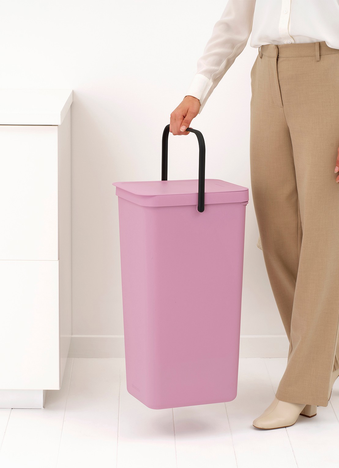 Brabantia Sort & Go prullenbak 40 liter - detail 5 donkerroze