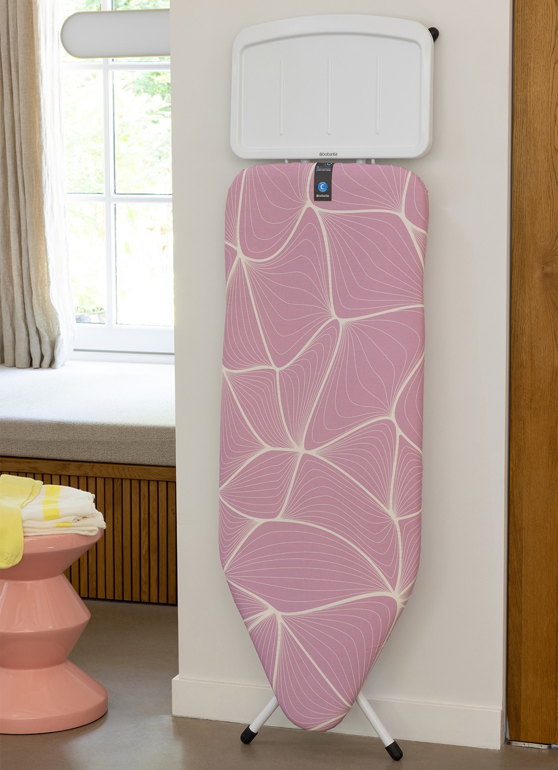 Brabantia Strijkplank C met stoomunithouder 124 x 45 cm - detail 3 wit