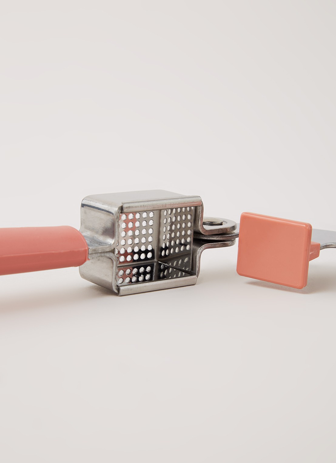 Brabantia TASTY+ knoflookpers - detail oudroze