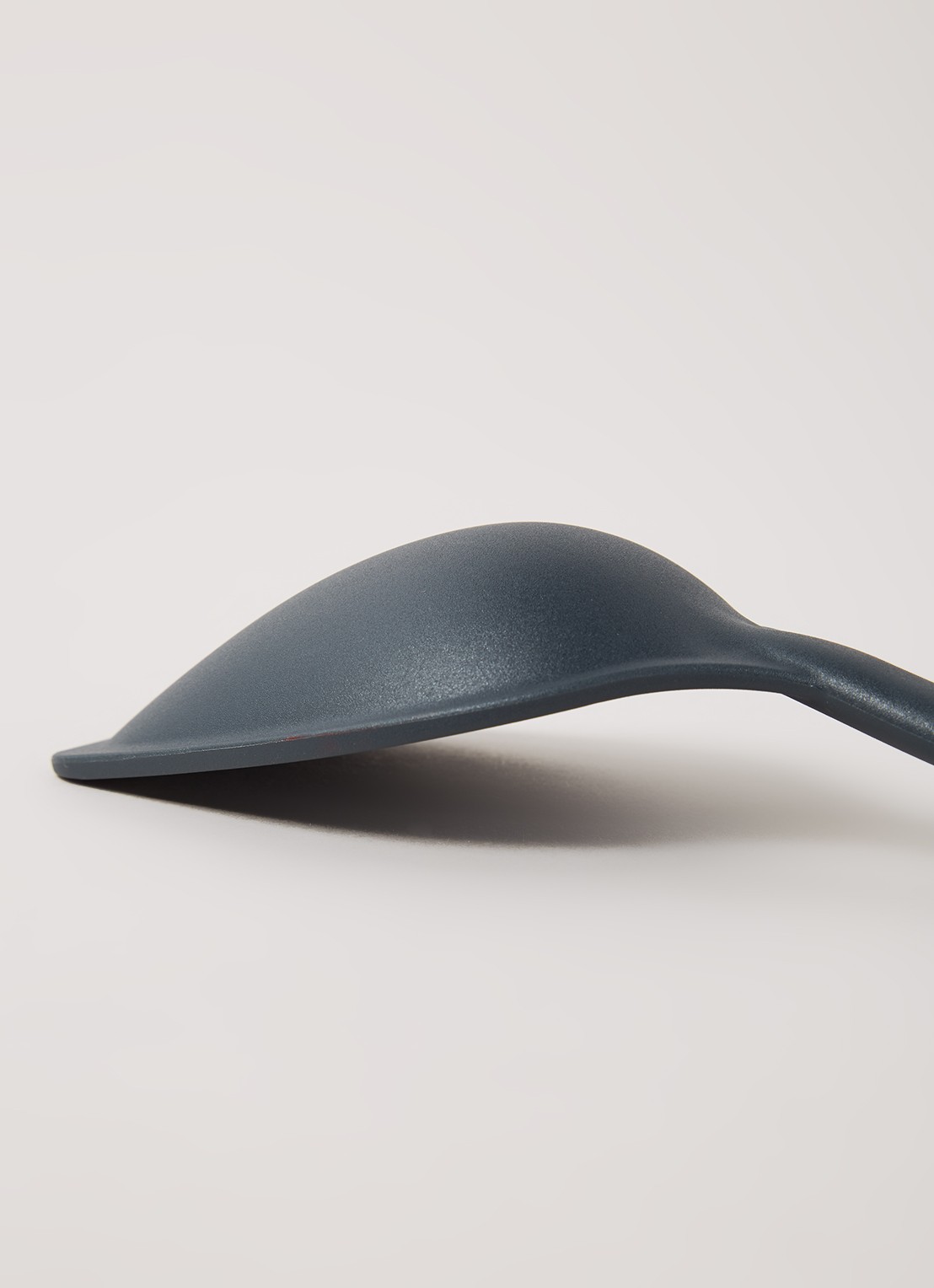 Brabantia TASTY+ opscheplepel en spatel 31 cm - detail oudroze