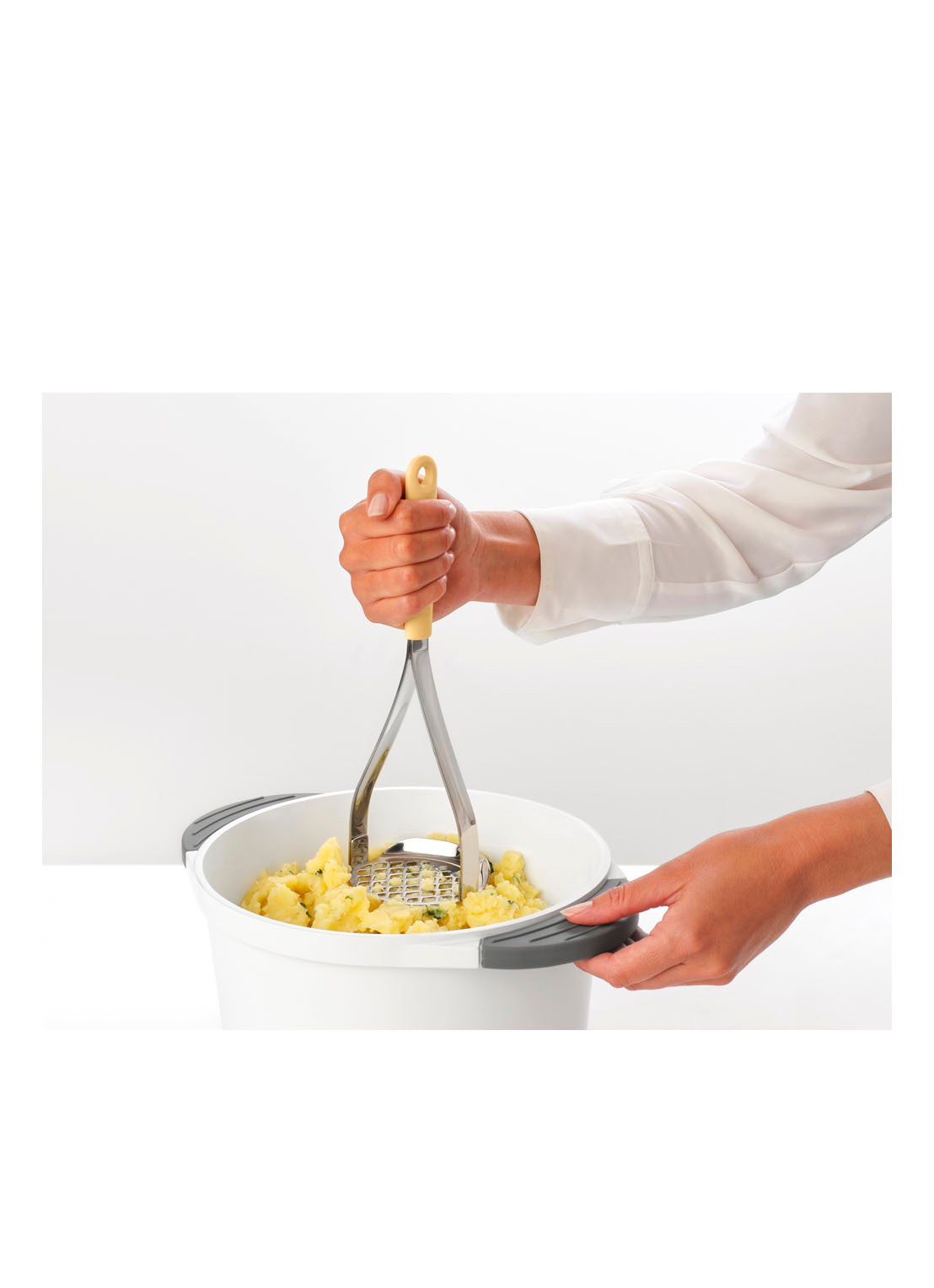 Brabantia Tasty+ pureestamper en lepel - detail vanillegeel