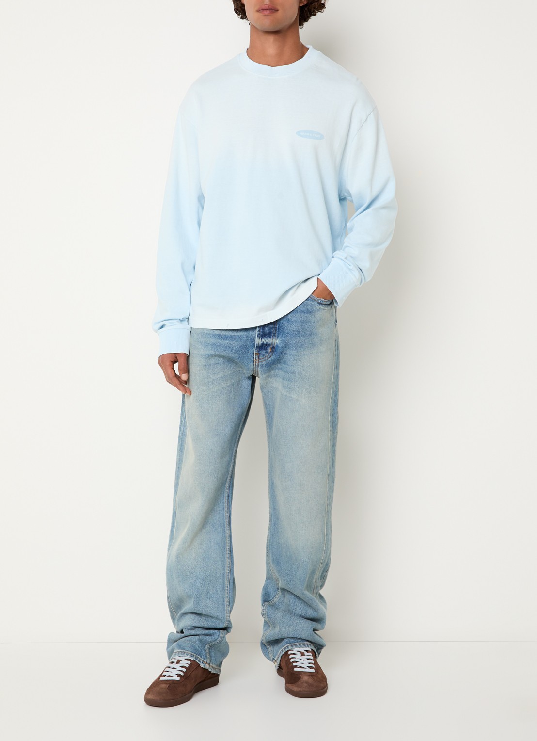 Bram's Fruit Distressed longsleeve met logo- en backprint - voorkant 2 lichtblauw