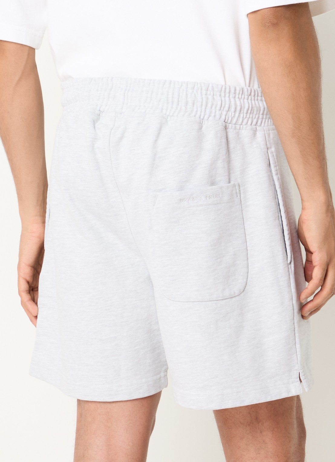 Bram's Fruit Distressed Script loose fit korte broek met steekzakken - achterkant grijsmele
