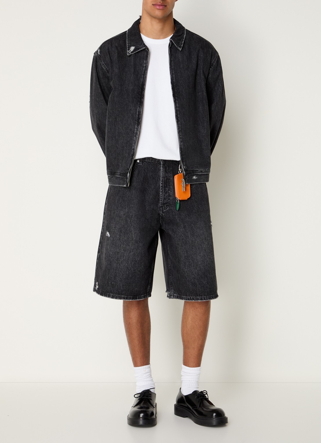 Bram's Fruit Wide fit korte broek van denim met donkere wassing - voorkant 4 zwart