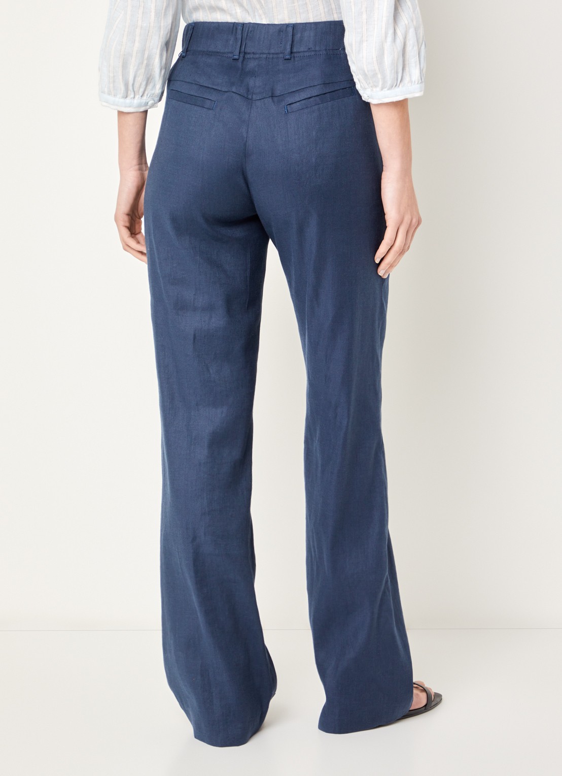 BRAX High waist loose fit broek in linnenblend met steekzakken - achterkant donkerblauw
