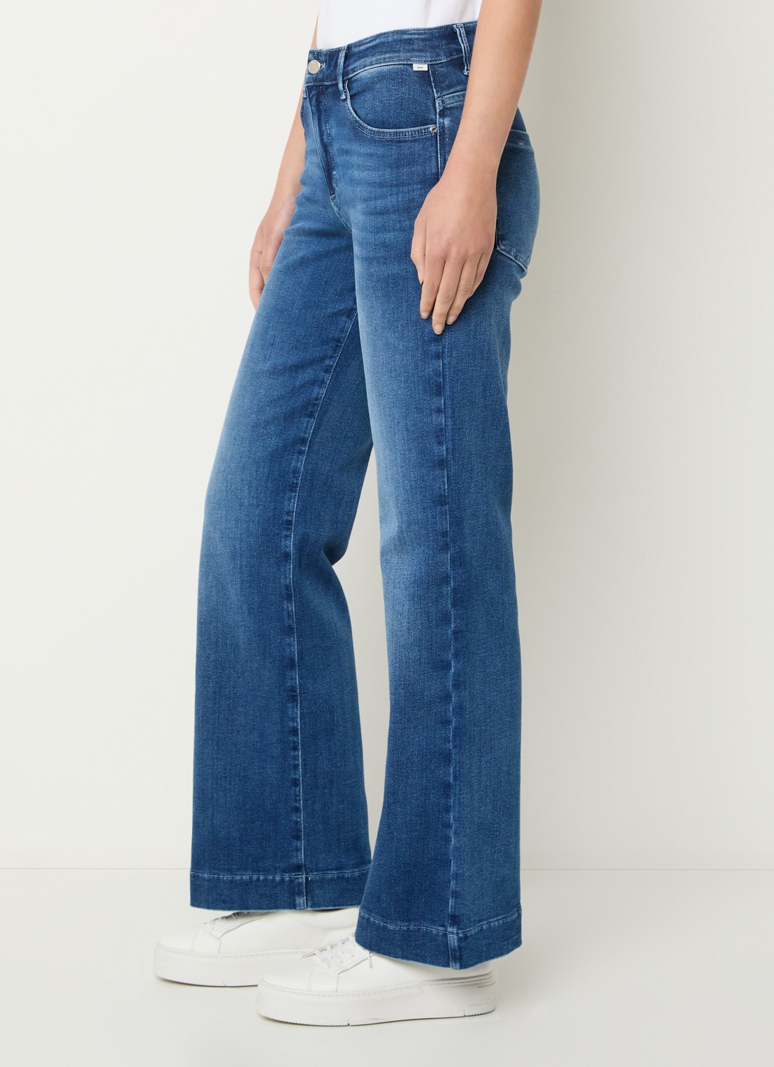 BRAX Maine high waist flared jeans met steekzakken - detail 3 lichtblauw