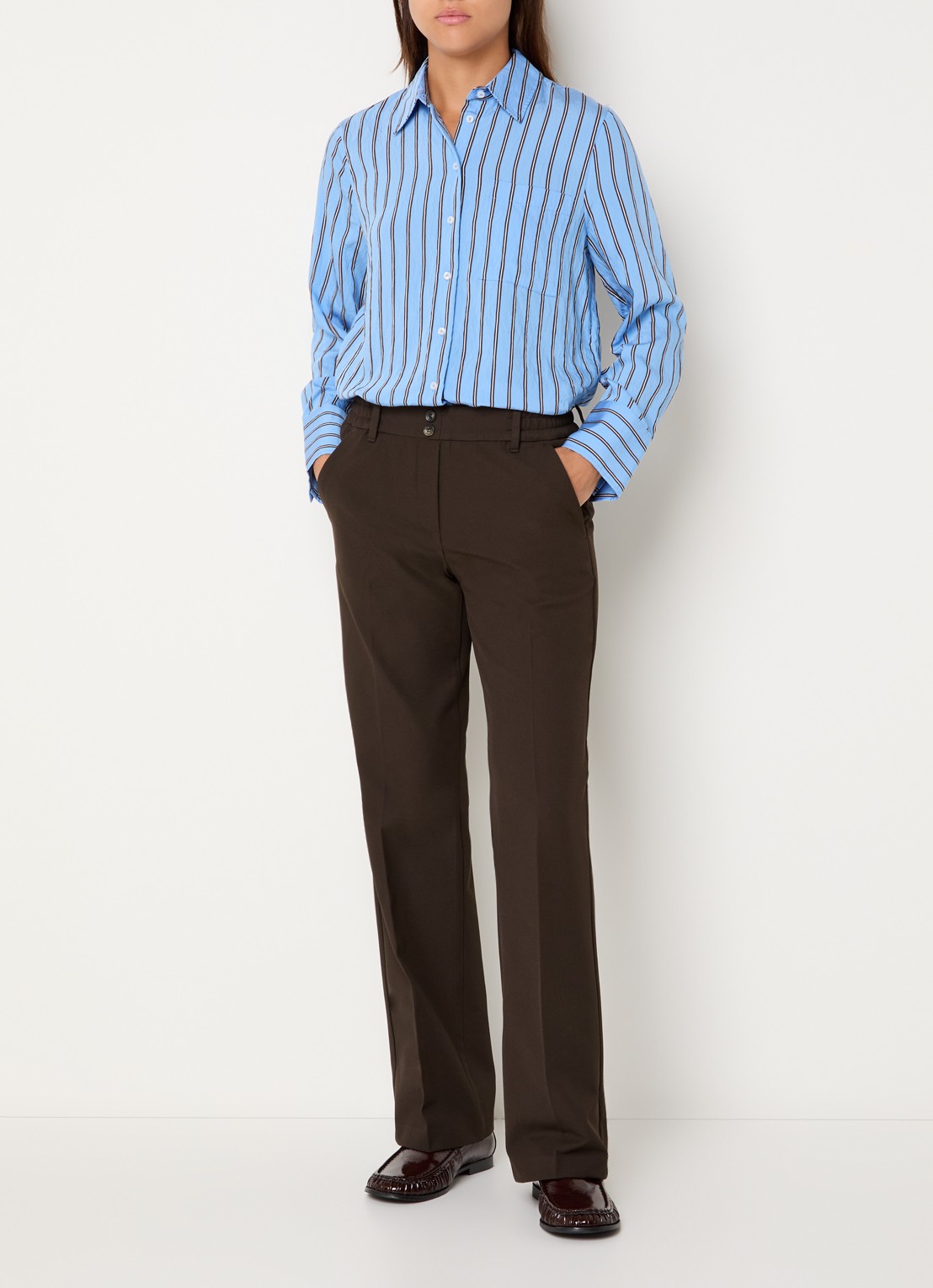 BRAX Maine high waist slim fit pantalon met steekzakken - voorkant 3 donkerbruin