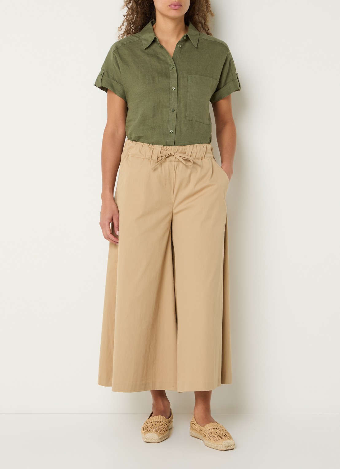 BRAX Maja high waist wide fit broek met steekzakken - voorkant 2 camel