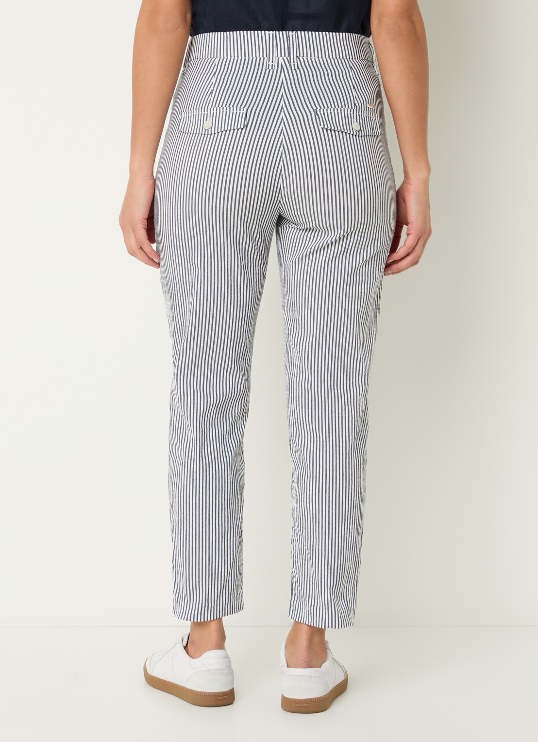 BRAX Mara mid waist cropped slim fit broek met streepprint en steekzakken - achterkant 4 donkerblauw