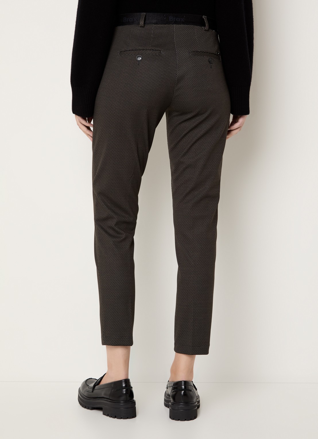 BRAX Maron S mid waist slim fit cropped chino met elastische band - achterkant 4 groen