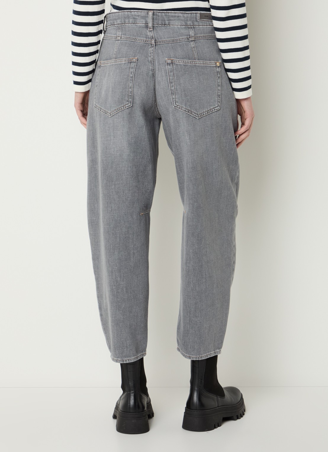 BRAX Megan S high waist cropped tapered jeans met steekzakken - achterkant grijs