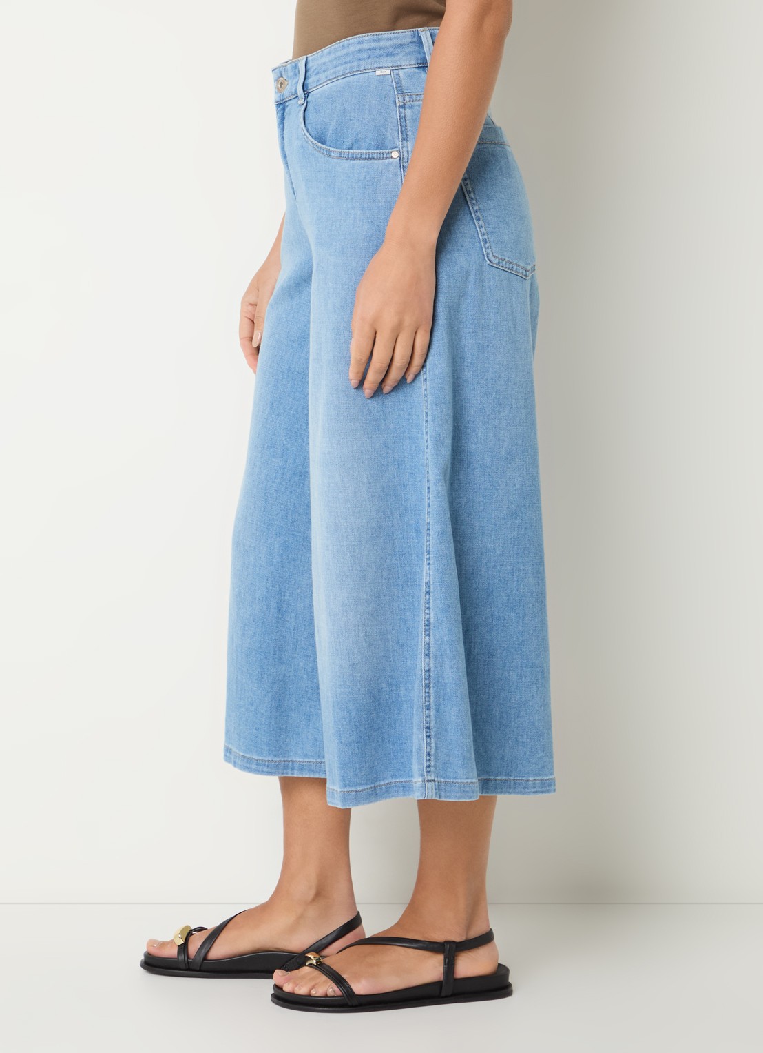 BRAX Melli high waist wide leg korte broek met lichte wassing - detail 2 indigo