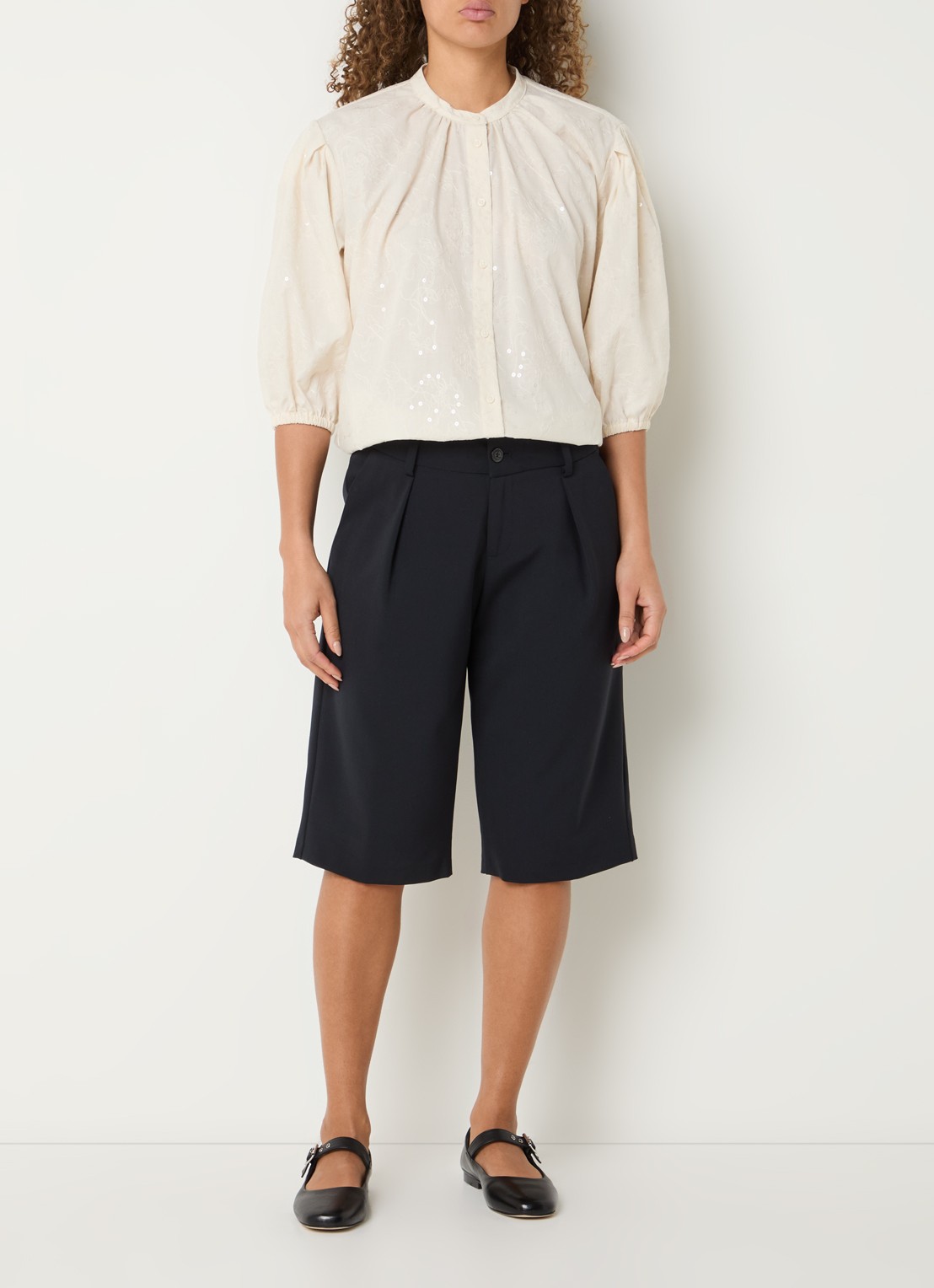BRAX Milla high waist straight fit korte broek in wolblend - voorkant 3 donkerblauw