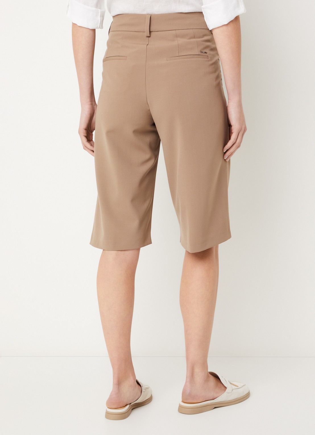 BRAX Milla high waist straight fit korte broek in wolblend - achterkant zand