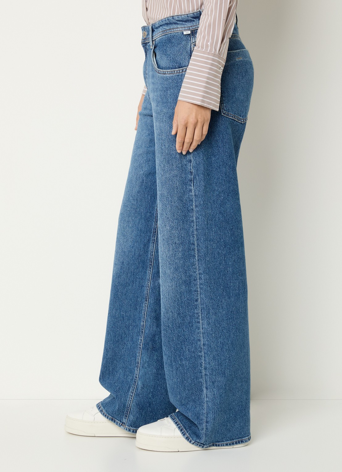 BRAX Morgan high waist wide leg jeans  met medium wassing - detail 5 indigo