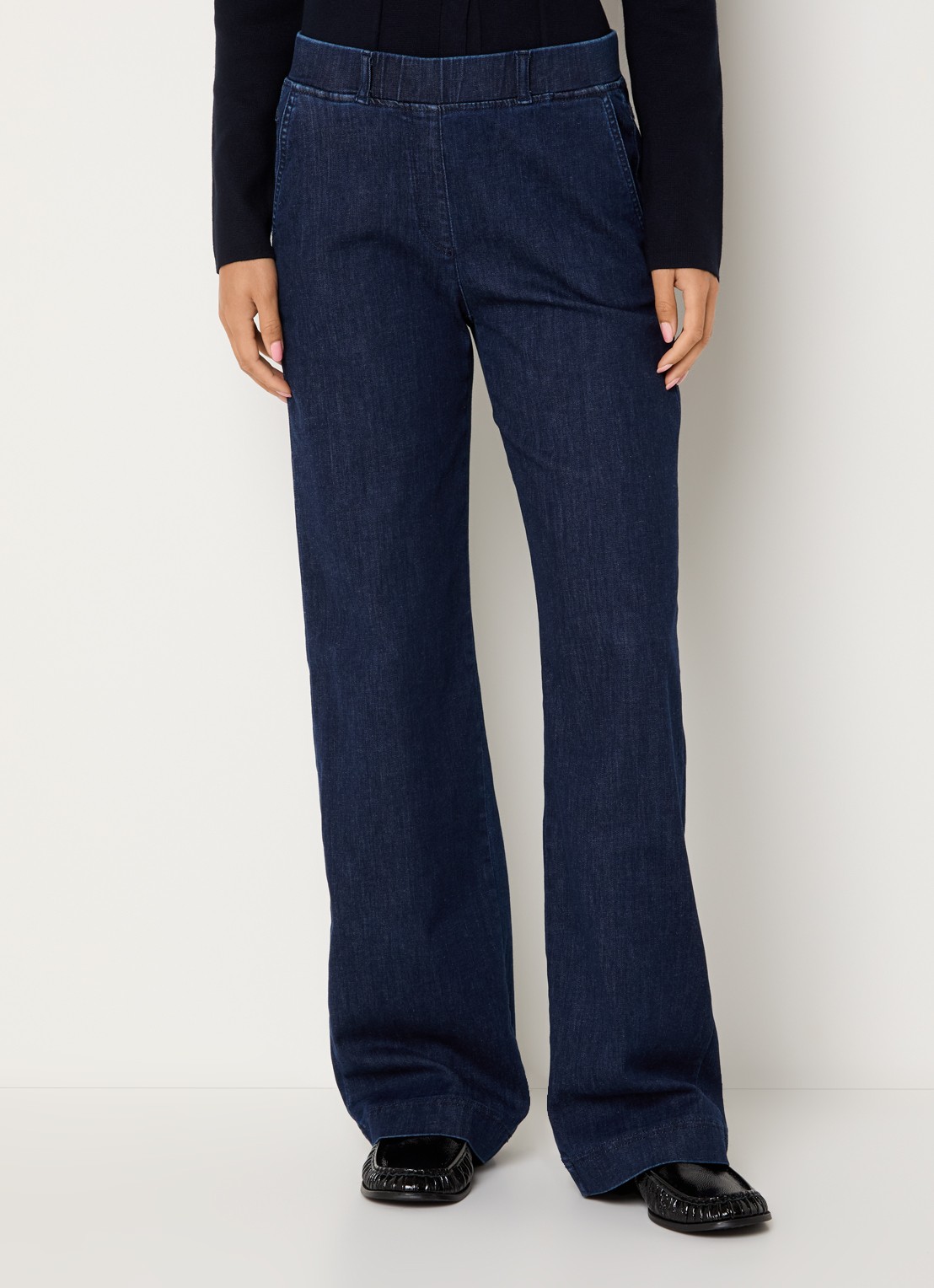 BRAX Pam mid waist loose fit jeans met donkere wassing - detail 4 donkerblauw