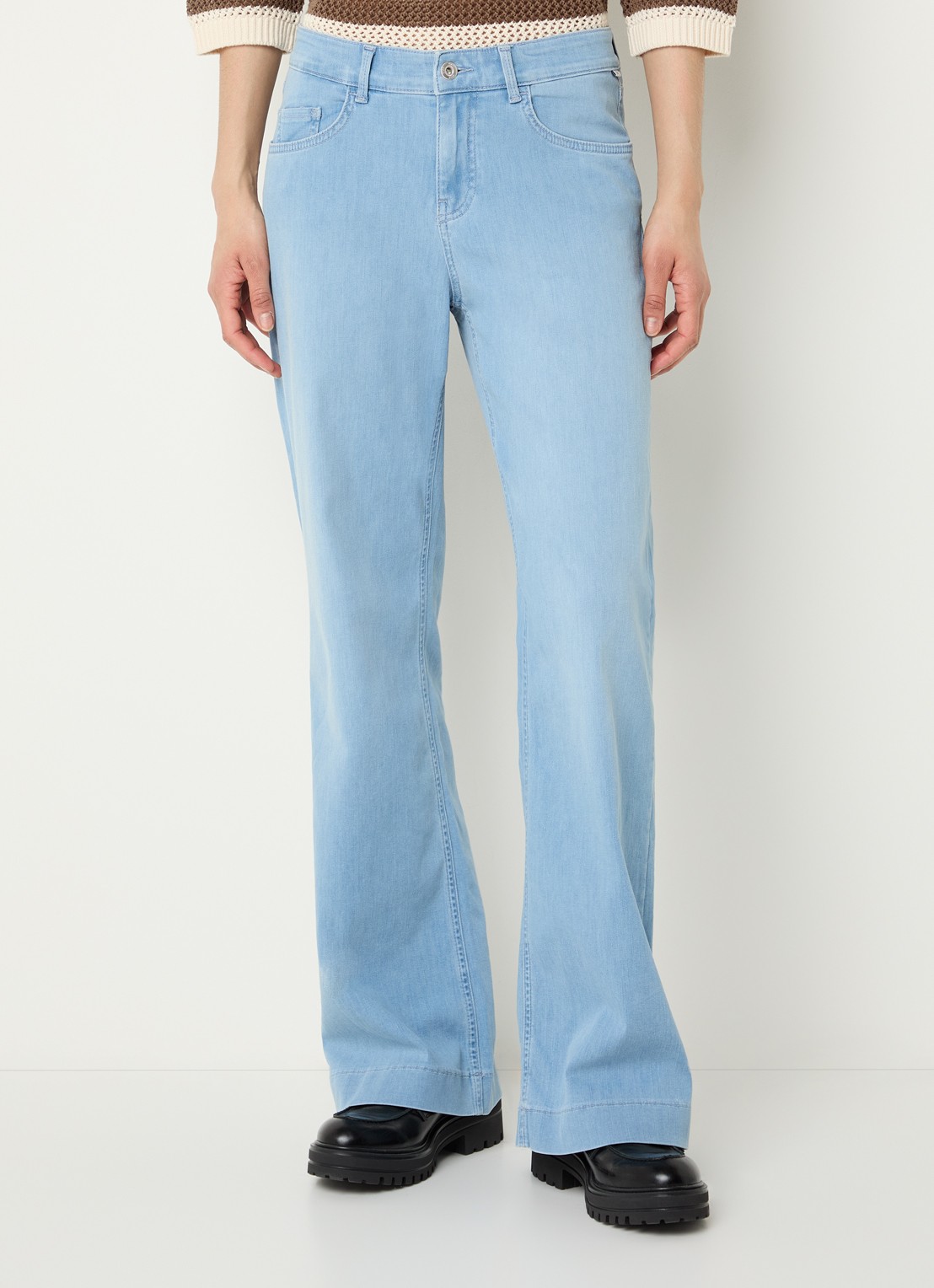 BRAX Shakira high waist flared jeans met steekzakken - detail indigo