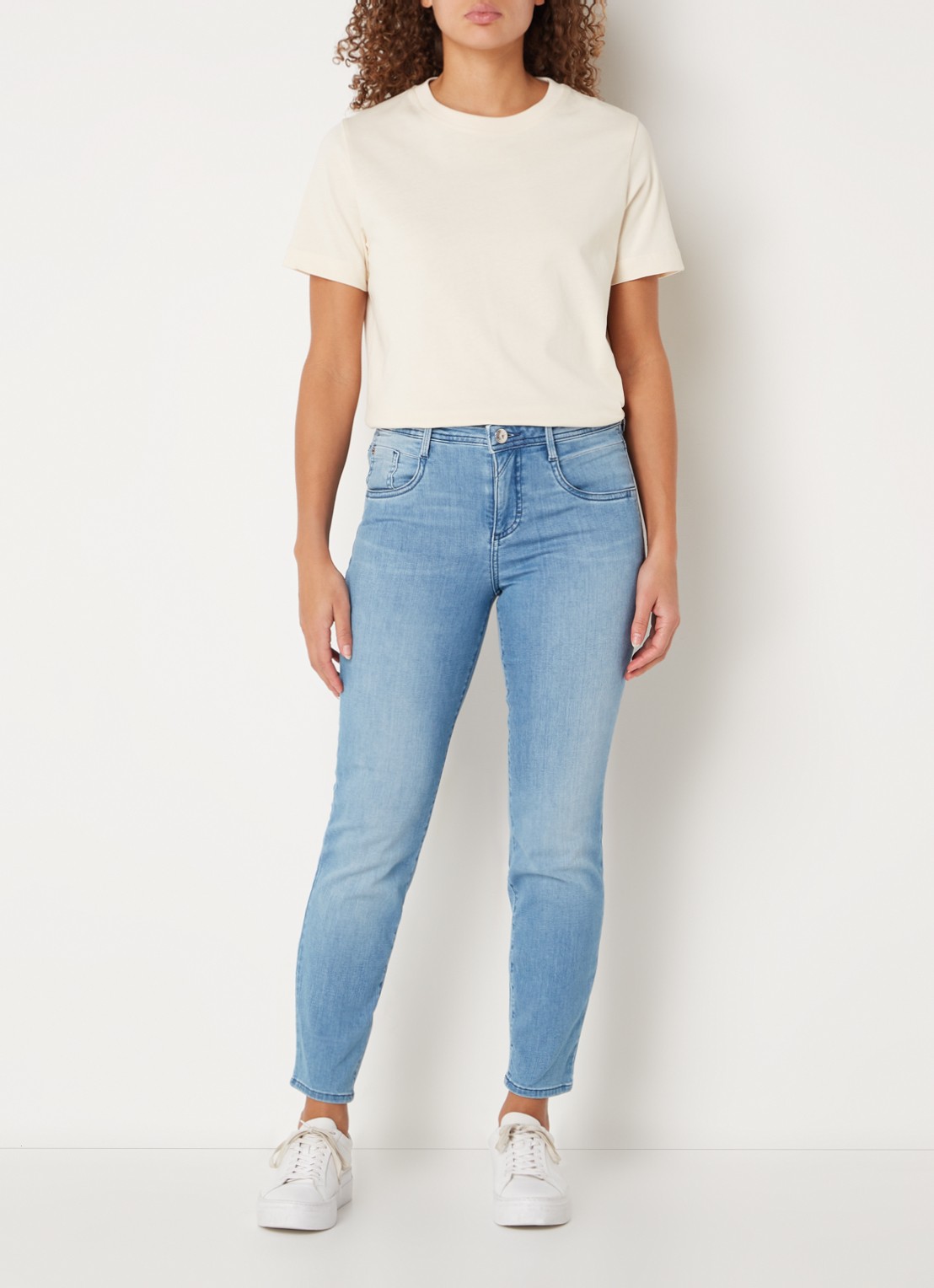 BRAX Shakira mid waist slim fit jeans met lichte wassing - voorkant 3 indigo