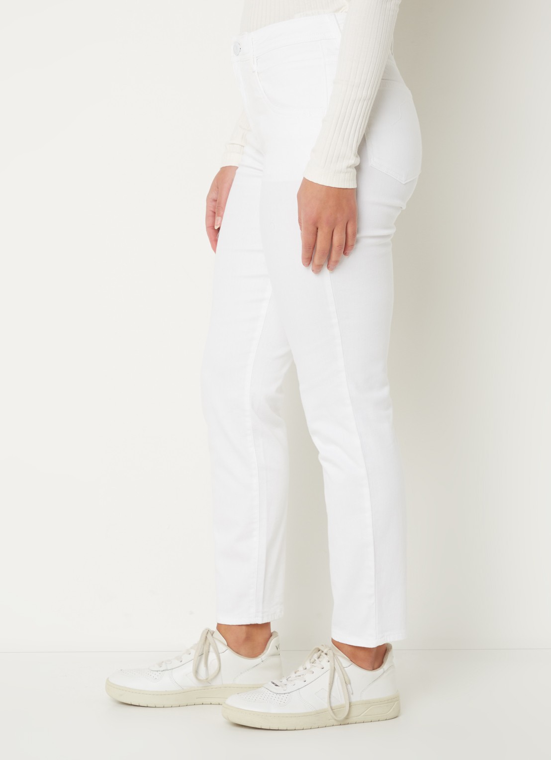 BRAX Shakira mid waist slim fit jeans met lichte wassing - detail 5 wit