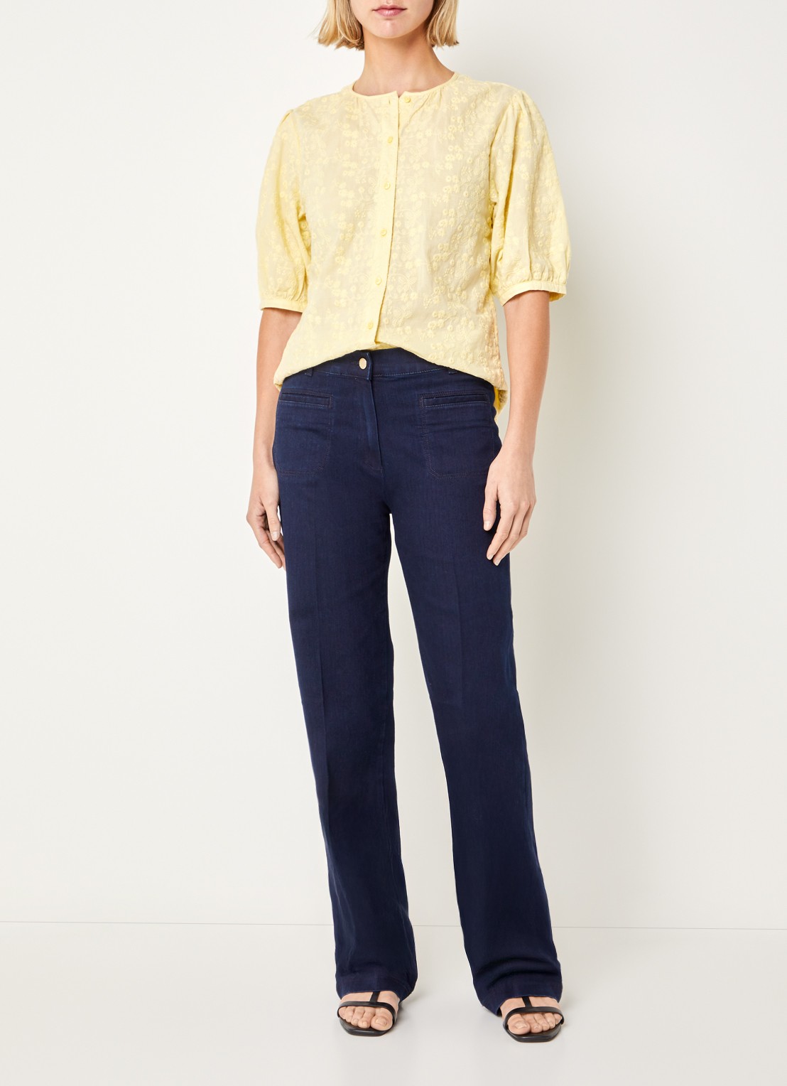 BRAX Vea blouse met broderie en ballonmouw - voorkant 2 geel