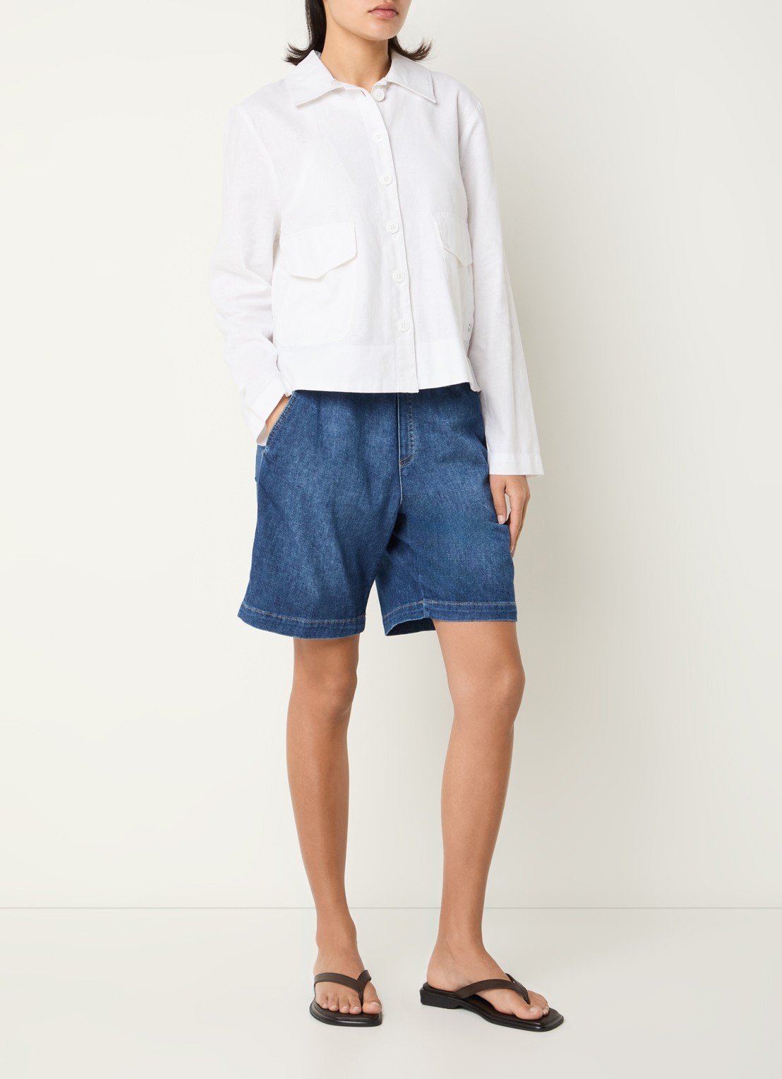 BRAX Vega blouse in linnenblend met opgestikte zakken - voorkant 2 wit