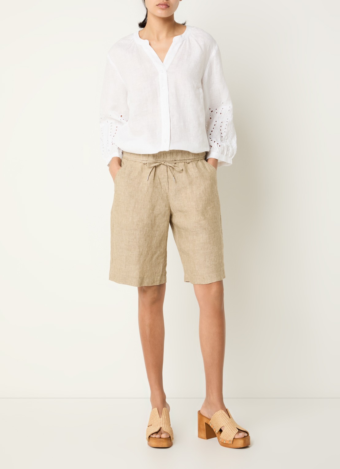BRAX Velia blouse van linnen met broderie - voorkant 2 wit