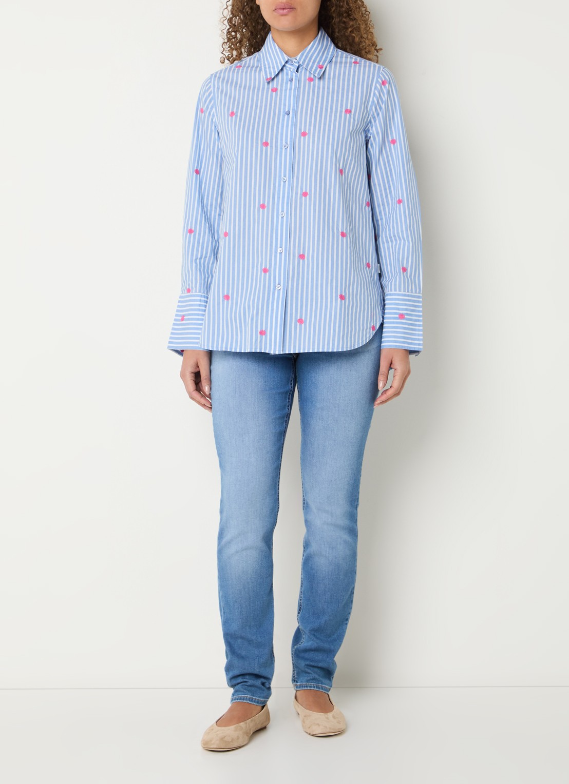 BRAX Viki blouse met streepprint en borduring - voorkant 3 blauw